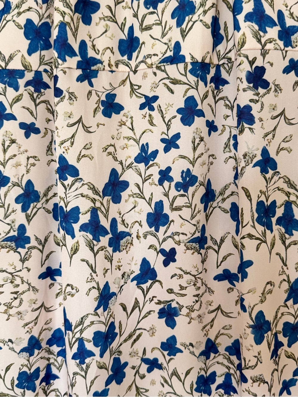🔹 Commense Floral Slip Maxi Dress in Cream and Blue Size Medium - Picture 3 of 5